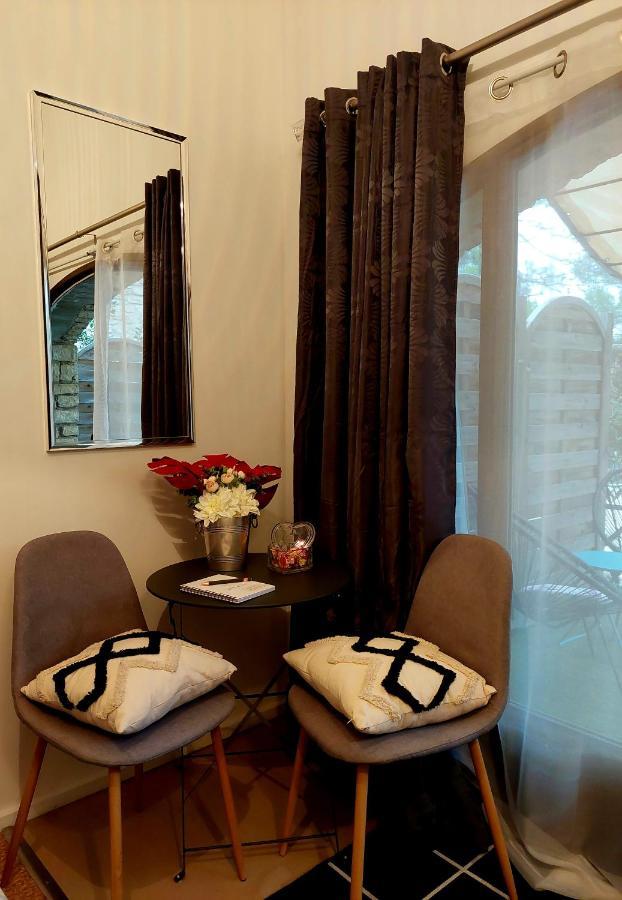 Les Jardins D'Eleusis Bed & Breakfast Murs  Ngoại thất bức ảnh